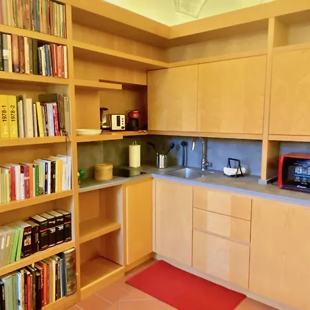The L I B R A R Y Appartement